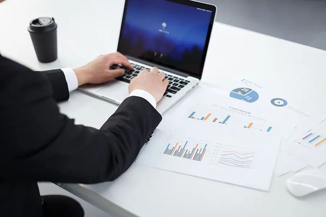 盤點本科五大“萬金油”專業(yè)，行業(yè)兼容性超高！工作不愁，計算機軟件開發(fā)領(lǐng)銜